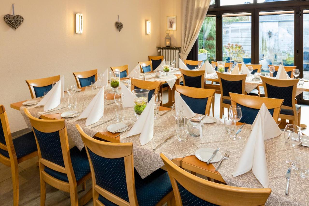Hotel-Restaurant Fueck Leverkusen Buitenkant foto