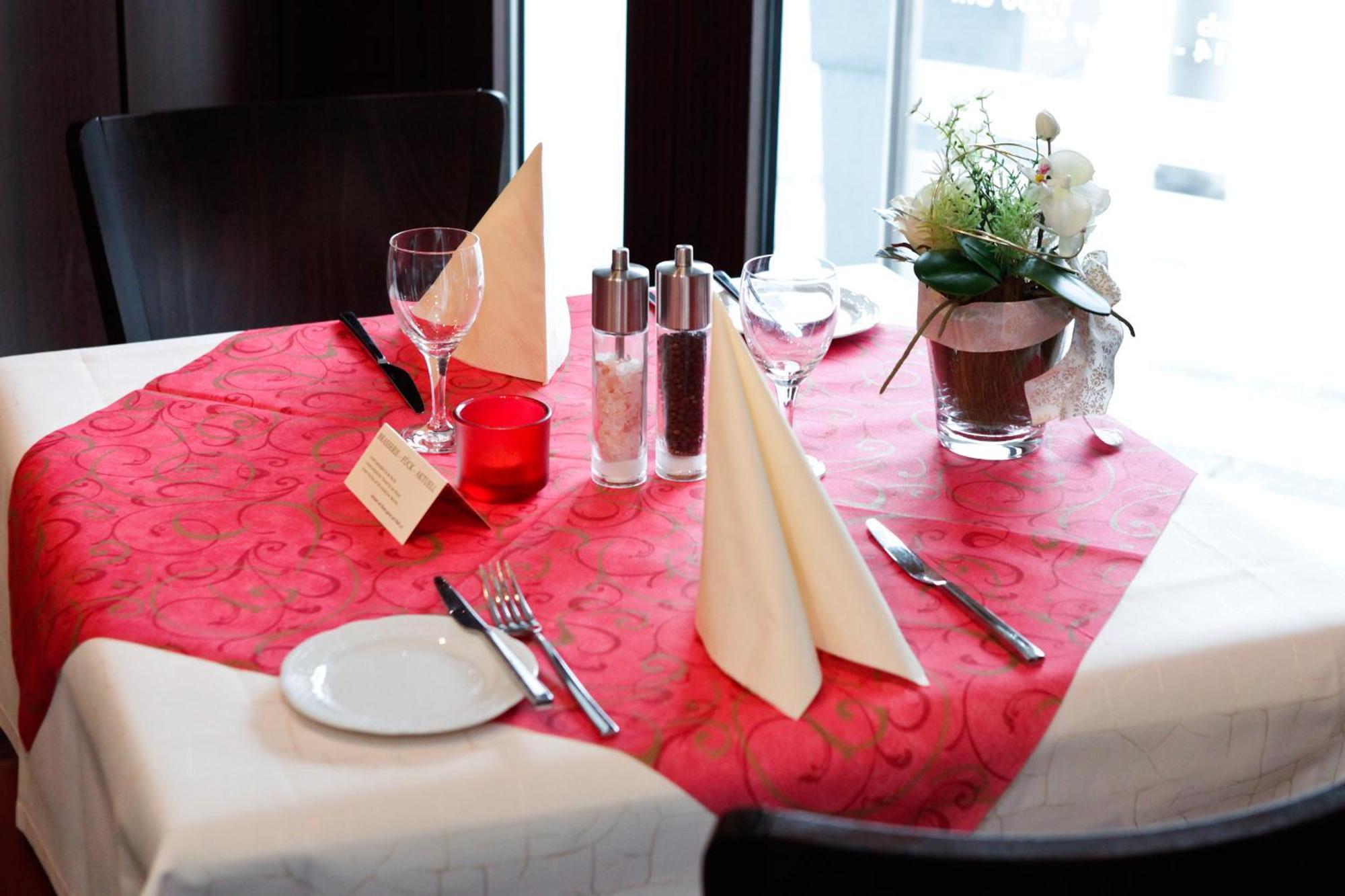 Hotel-Restaurant Fueck Leverkusen Buitenkant foto