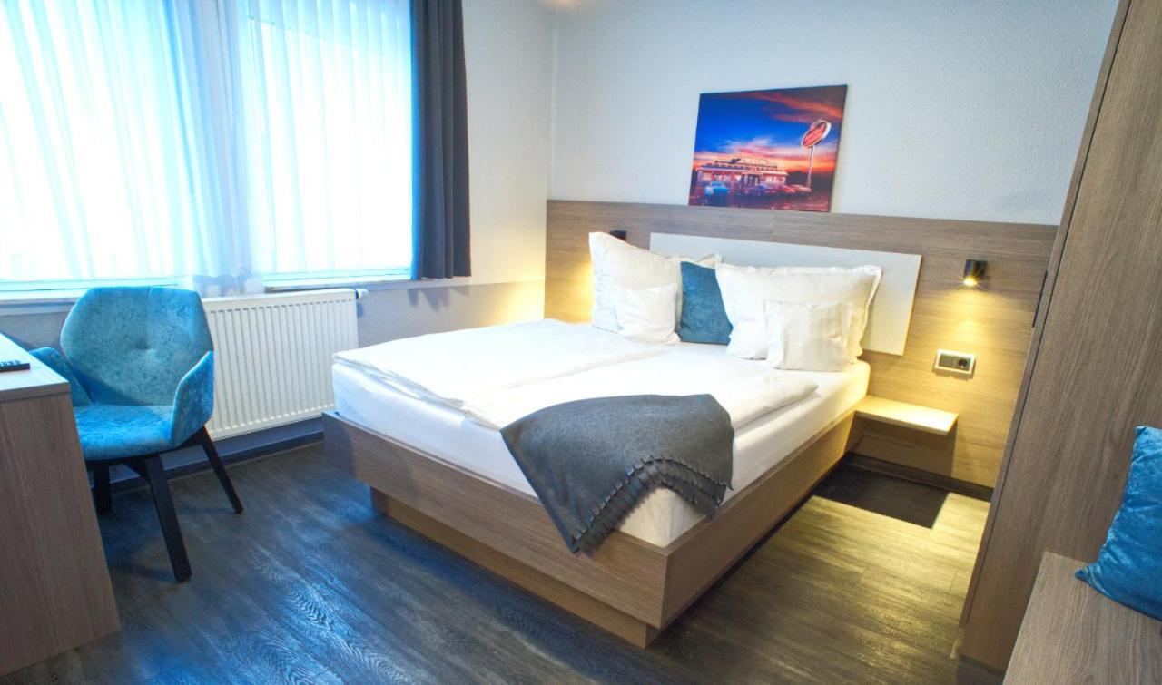Hotel-Restaurant Fueck Leverkusen Buitenkant foto